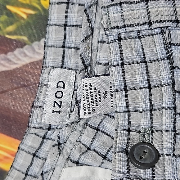 Izod‎ Plaid Chino Shorts Size 36 - Picture 2 of 4